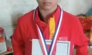 全红婵:被举起来好痛 全红婵:被举起来好痛